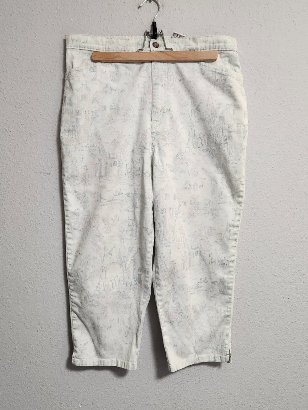 Bill Blass | Rare Vintage 90s Toile Colonial Print Capri Pants 14